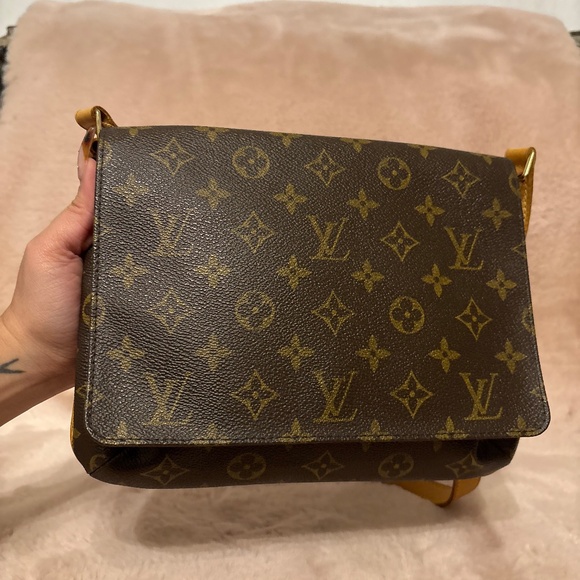 Vintage LV musette tango shoulder bag - Picture 15 of 16